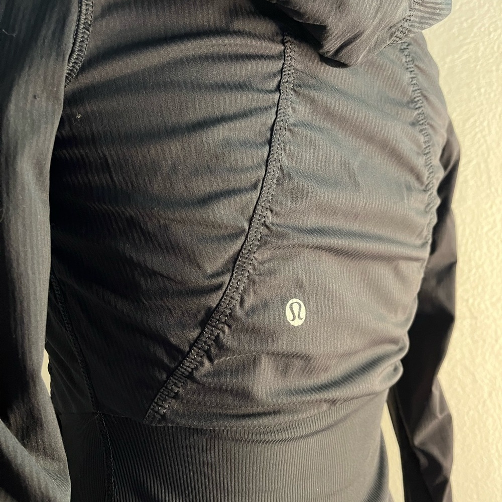 Reversible Lululemon Jacket - Picture 5 of 16